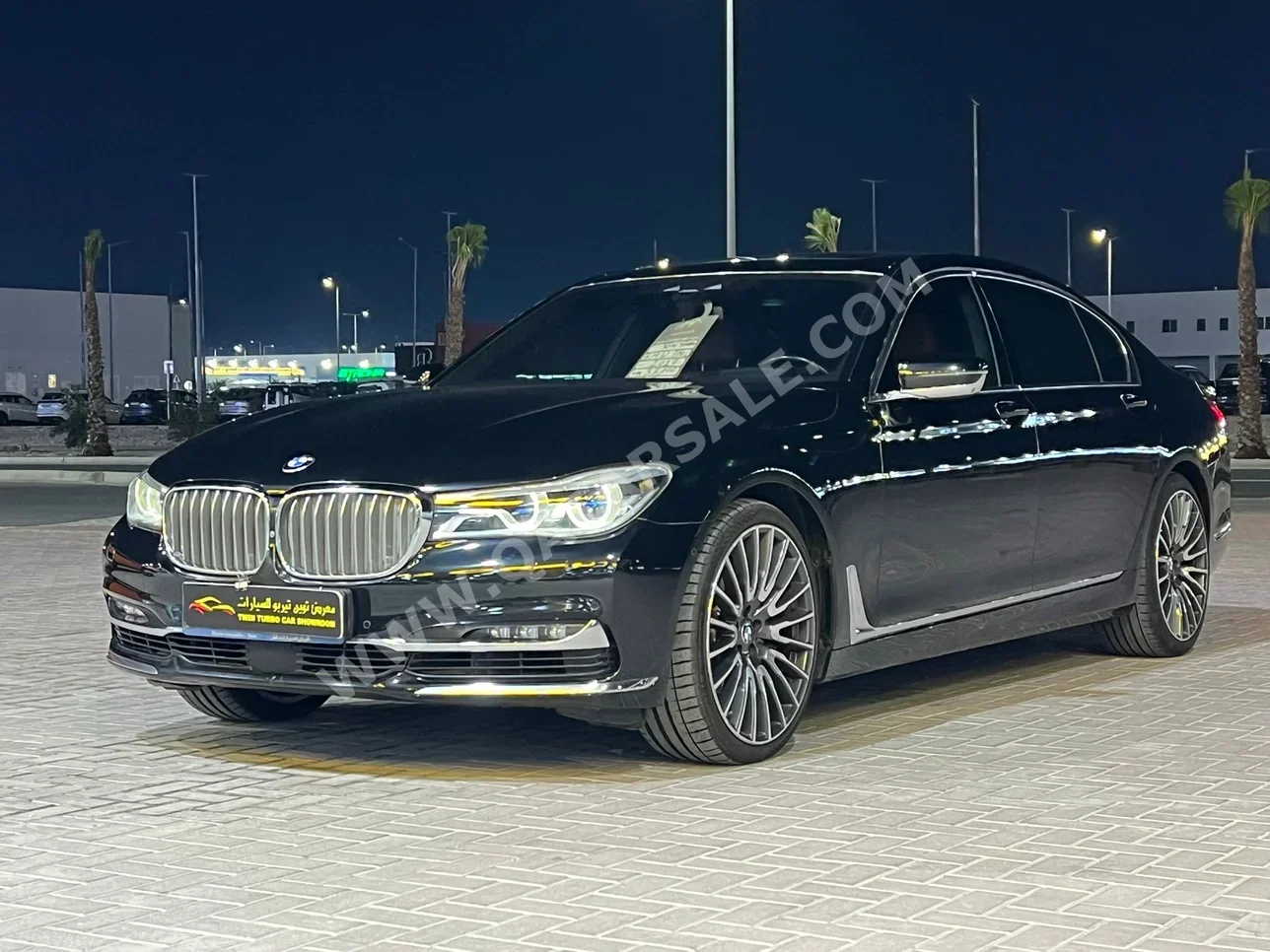 بي ام دبليو  الفئة - السابعة  750 Li  2017  اوتوماتيك  93,000 كم  8 سلندر  دفع خلفي  سيدان  أسود