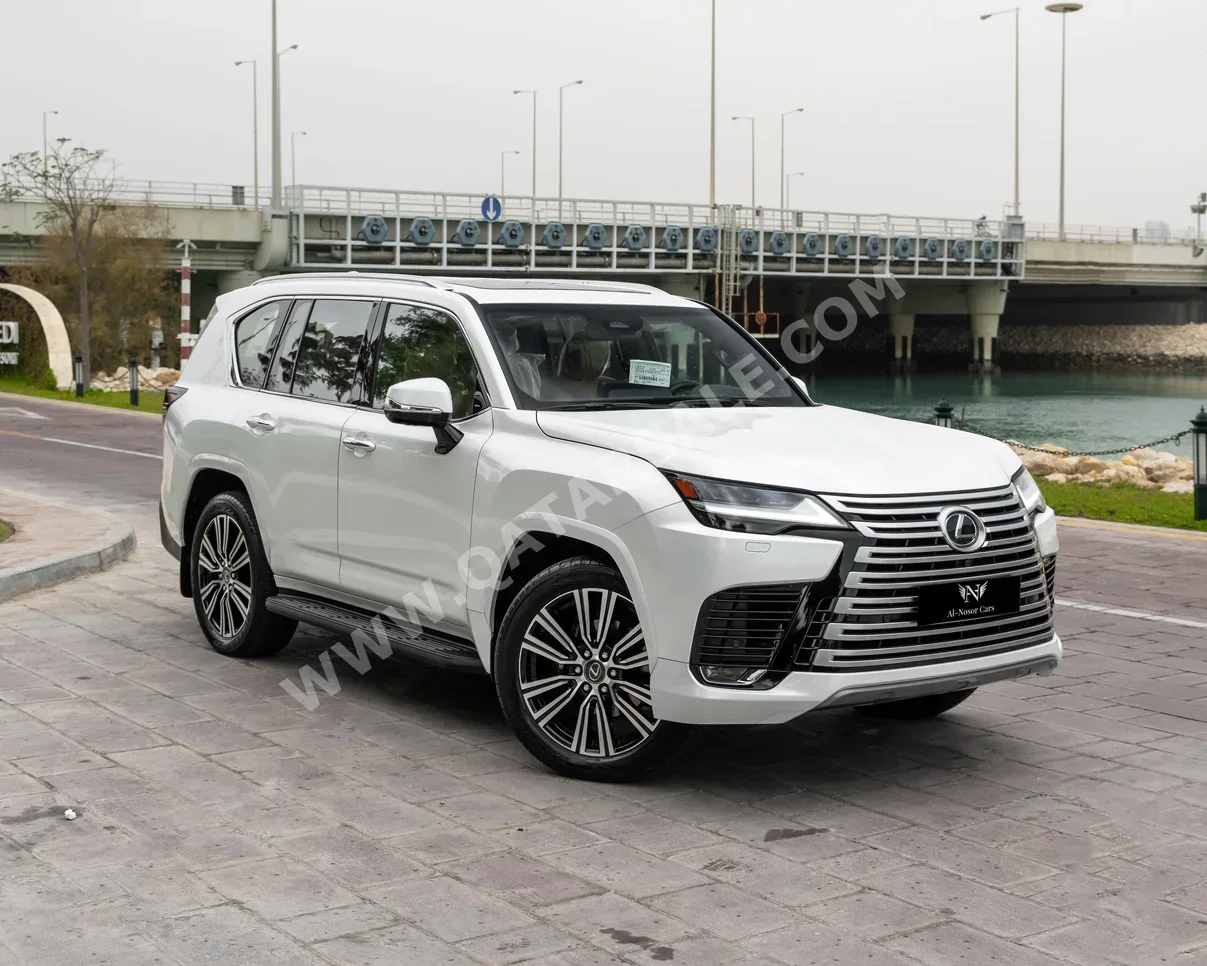لكزس ال اكس 600 2025 اوتوماتيك 12,000 كم 6 سلندر دفع رباعي اس يو في أبيض تحت الضمان