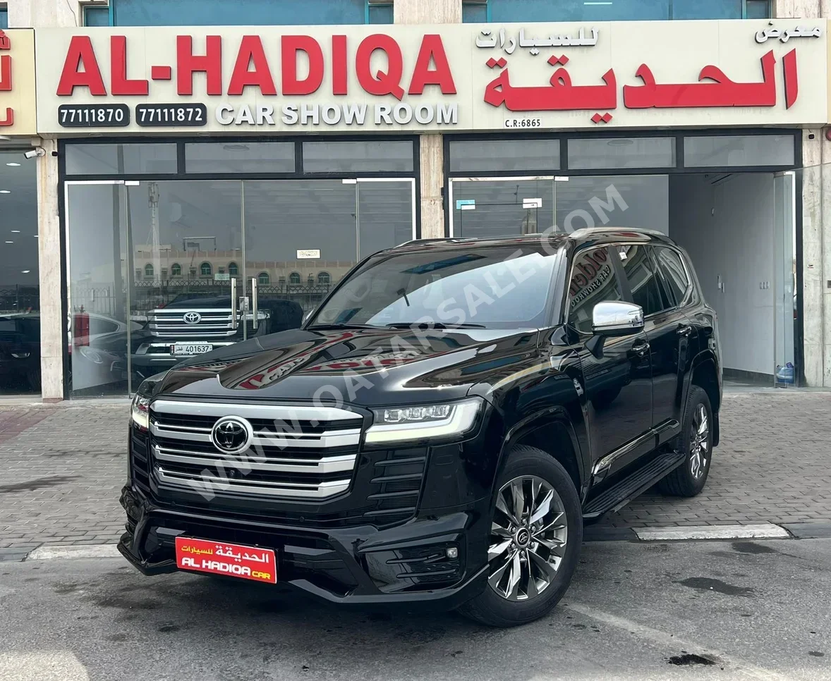 تويوتا  لاند كروزر  في اكس ار توين توربو  2023  اوتوماتيك  37,000 كم  6 سلندر  دفع رباعي  اس يو في  أسود  تحت الضمان