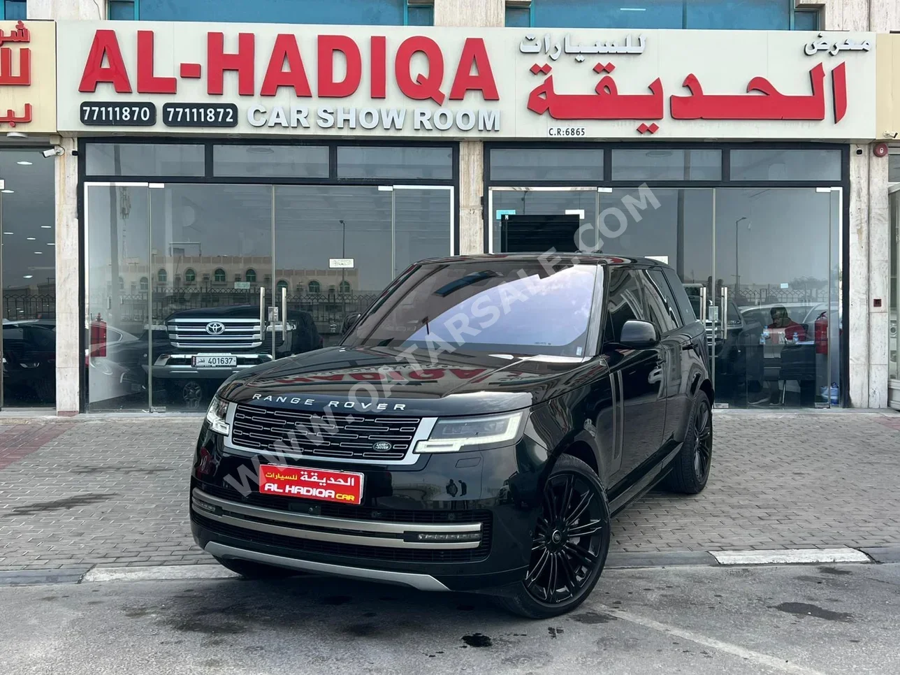 لاند روفر رنج روفر فوج 2023 اوتوماتيك 68,000 كم 8 سلندر دفع رباعي اس يو في أسود تحت الضمان