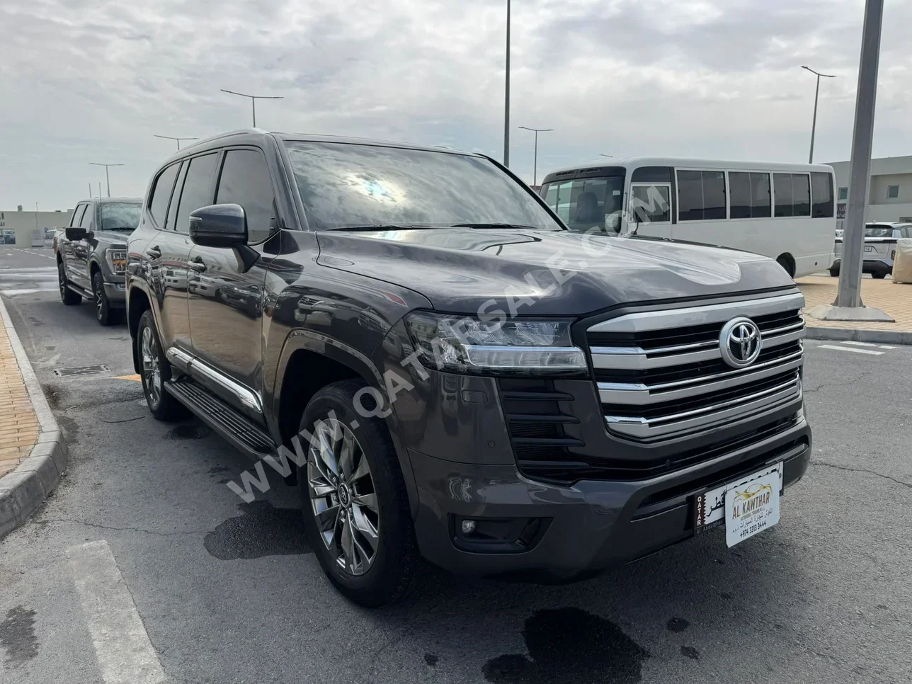 تويوتا  لاند كروزر  جي اكس ار توين توربو  2024  اوتوماتيك  45,000 كم  6 سلندر  دفع رباعي  اس يو في  رمادي  تحت الضمان