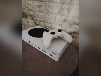 اجهزة العاب الفديو - مايكروسوفت  - اكس بوكس  سيرسز اس  - 500 جيجابايت  -تشمل أجهز تحكم: 1