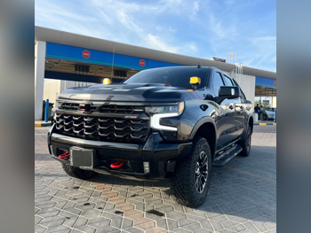 شفروليه  سلفرادو  زد ار 2  2022  اوتوماتيك  67,000 كم  8 سلندر  دفع رباعي  بيكب  أسود  تحت الضمان