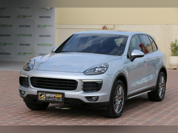 بورش  كيان  2016  اوتوماتيك  130,000 كم  6 سلندر  دفع رباعي  اس يو في  فضي