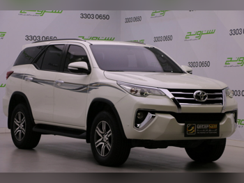 تويوتا  فورشنر  2017  اوتوماتيك  47,333 كم  4 سلندر  دفع رباعي  اس يو في  أبيض