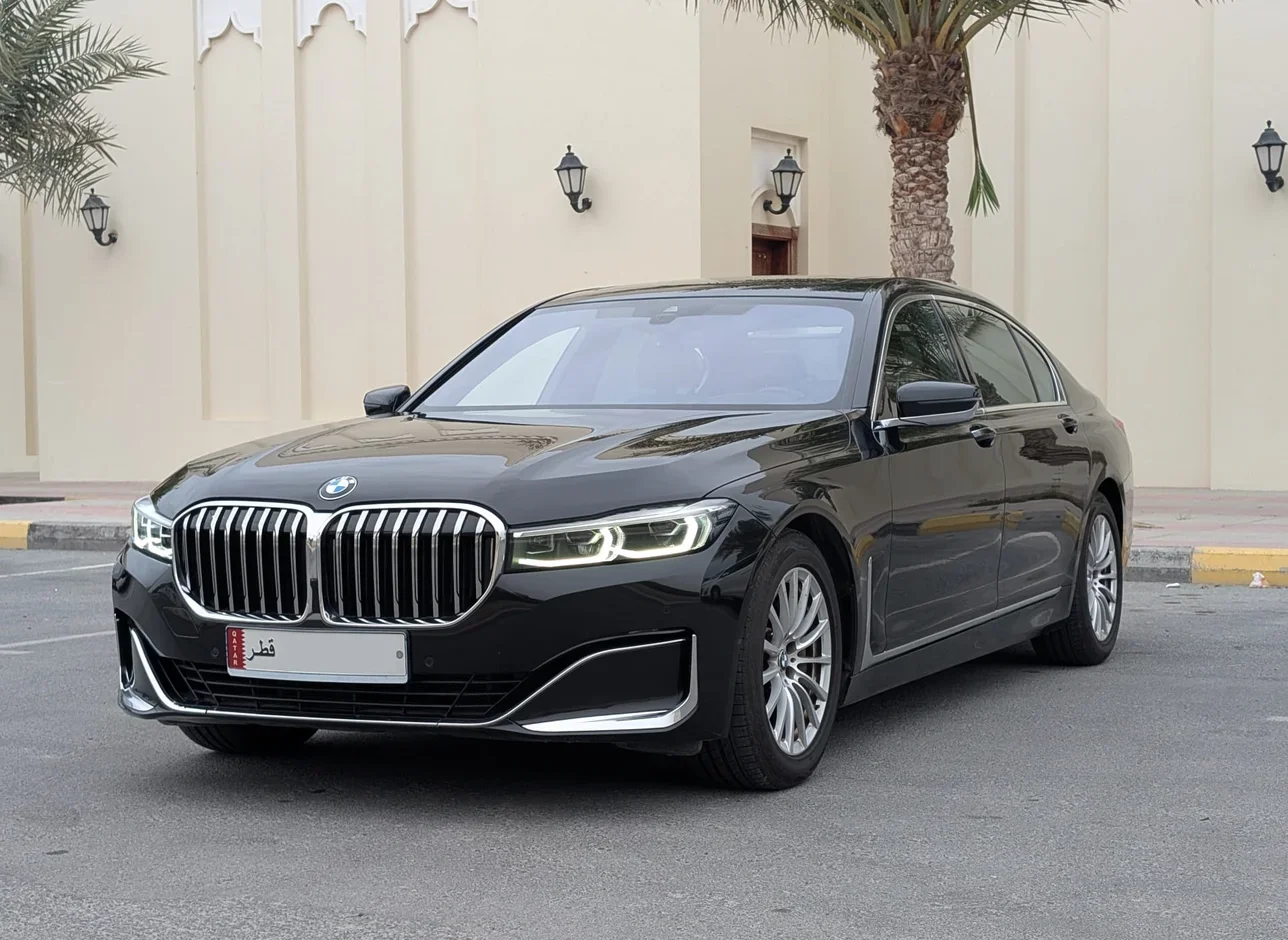 بي ام دبليو الفئة - السابعة 740 Li 2022 اوتوماتيك 52,600 كم 6 سلندر دفع خلفي سيدان أسود