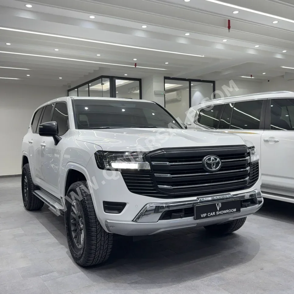 Toyota  Land Cruiser  GX  2022  Automatic  96,000 Km  6 Cylinder  Four Wheel Drive (4WD)  SUV  White