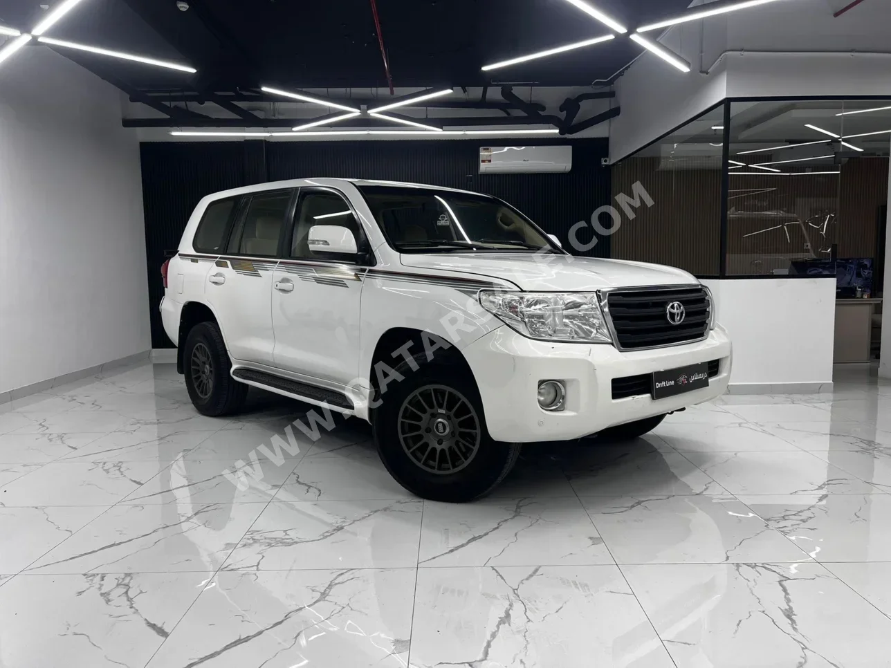 تويوتا لاند كروزر جي اكس 2015 اوتوماتيك 533,000 كم 6 سلندر دفع رباعي اس يو في أبيض