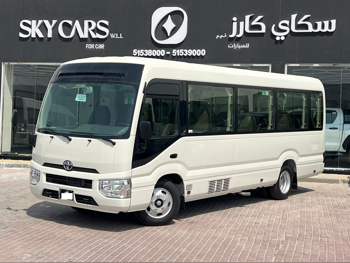 تويوتا  كوستر  2025  عادي  0 كم  4 سلندر  دفع خلفي  فان \ باص  أبيض  تحت الضمان