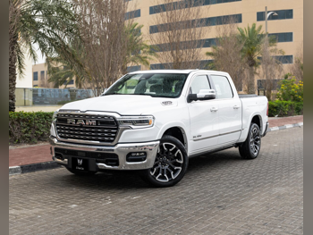 دودج  رام  لميتد  2025  اوتوماتيك  0 كم  8 سلندر  دفع رباعي  بيكب  أبيض  تحت الضمان