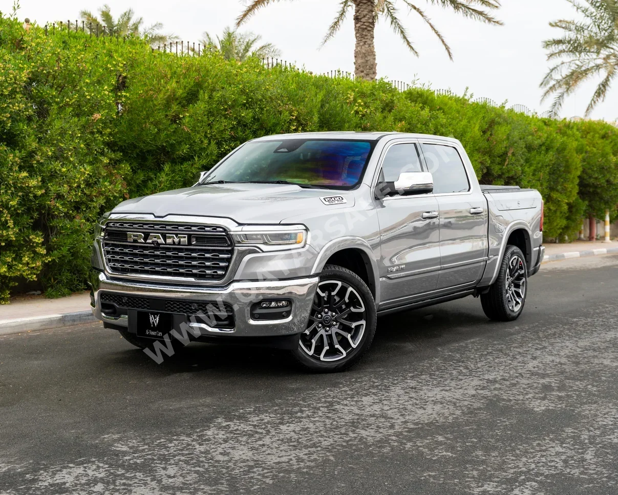 Dodge  Ram  Limited  2025  Automatic  0 Km  8 Cylinder  Four Wheel Drive (4WD)  Pick Up  Silver  With Warranty