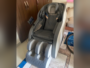 كرسي التدليك بيست مساج  أبيض  الصين  M8  كل الجسم  ثلاثي الأبعاد