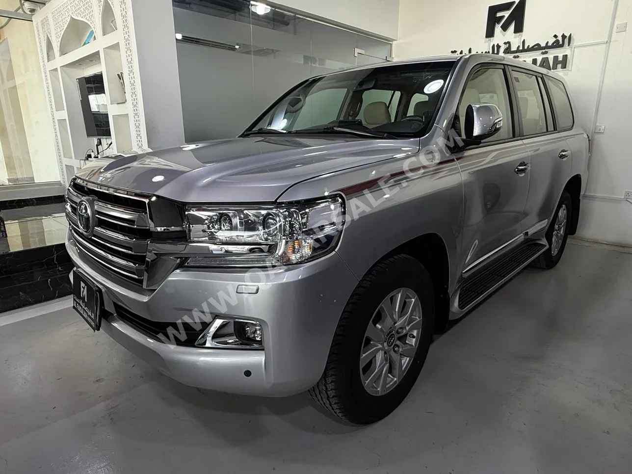 تويوتا لاند كروزر جي اكس ار 2018 اوتوماتيك 223,000 كم 8 سلندر دفع رباعي اس يو في فضي