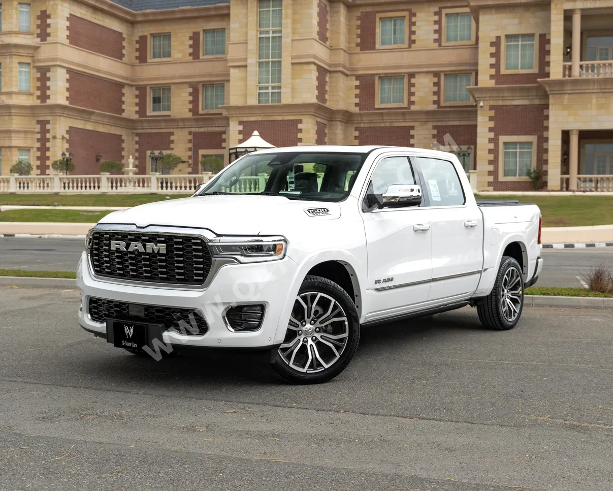 دودج  رام  تنكستين  2025  اوتوماتيك  0 كم  8 سلندر  دفع رباعي  بيكب  أبيض  تحت الضمان