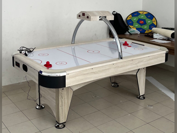 أبيض  طاولة الهوكي