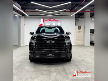 Chevrolet  Silverado  RST  2024  Automatic  2,300 Km  8 Cylinder  Four Wheel Drive (4WD)  Pick Up  Black  With Warranty
