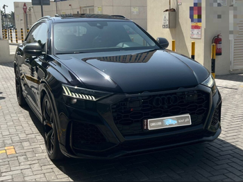 اودي  ار اس كيو 8  2021  اوتوماتيك  65,000 كم  8 سلندر  دفع كلي مستمر  اس يو في  أسود