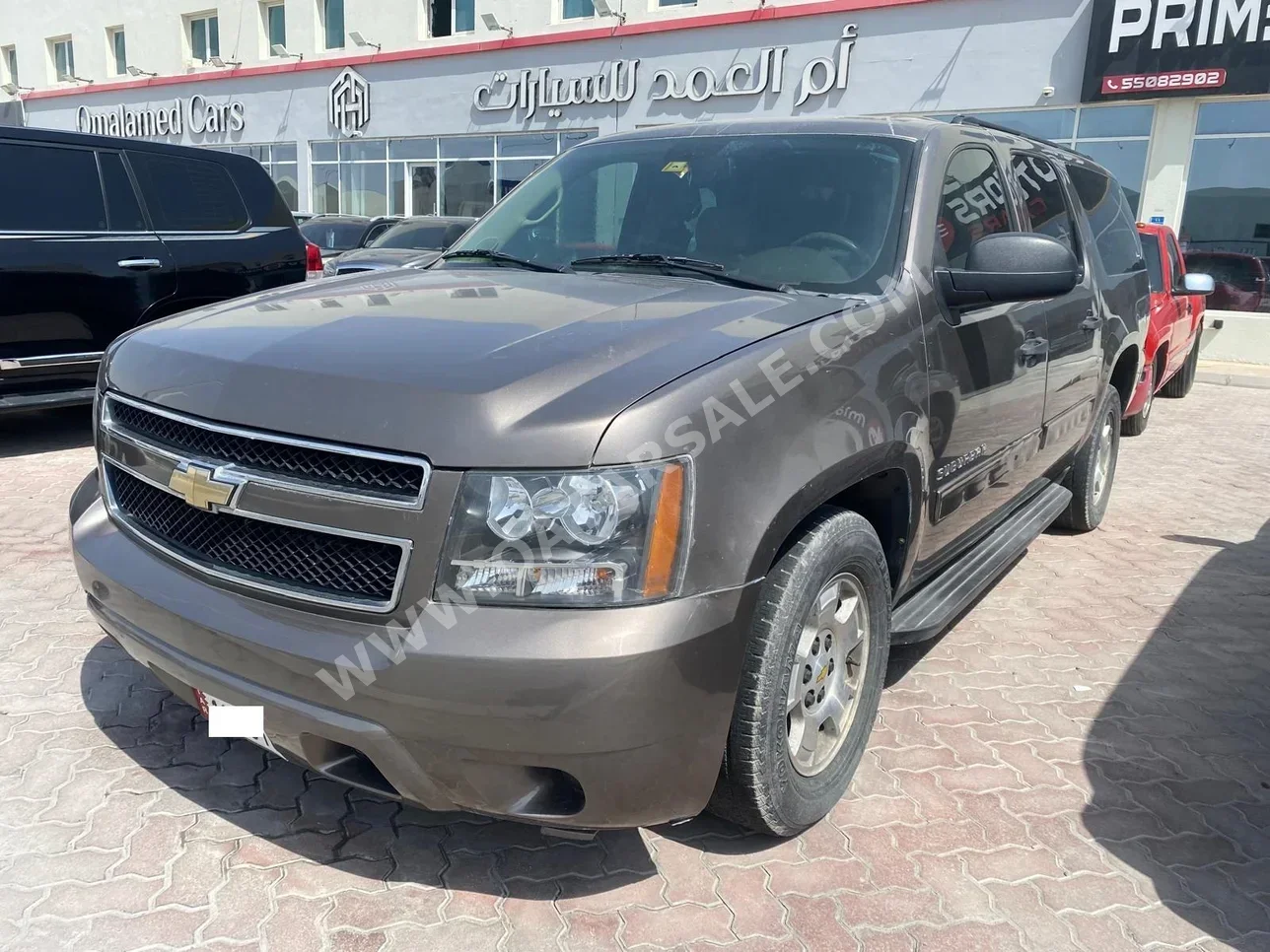 Chevrolet  Suburban  2011  Automatic  318,000 Km  8 Cylinder  Four Wheel Drive (4WD)  SUV  Gray