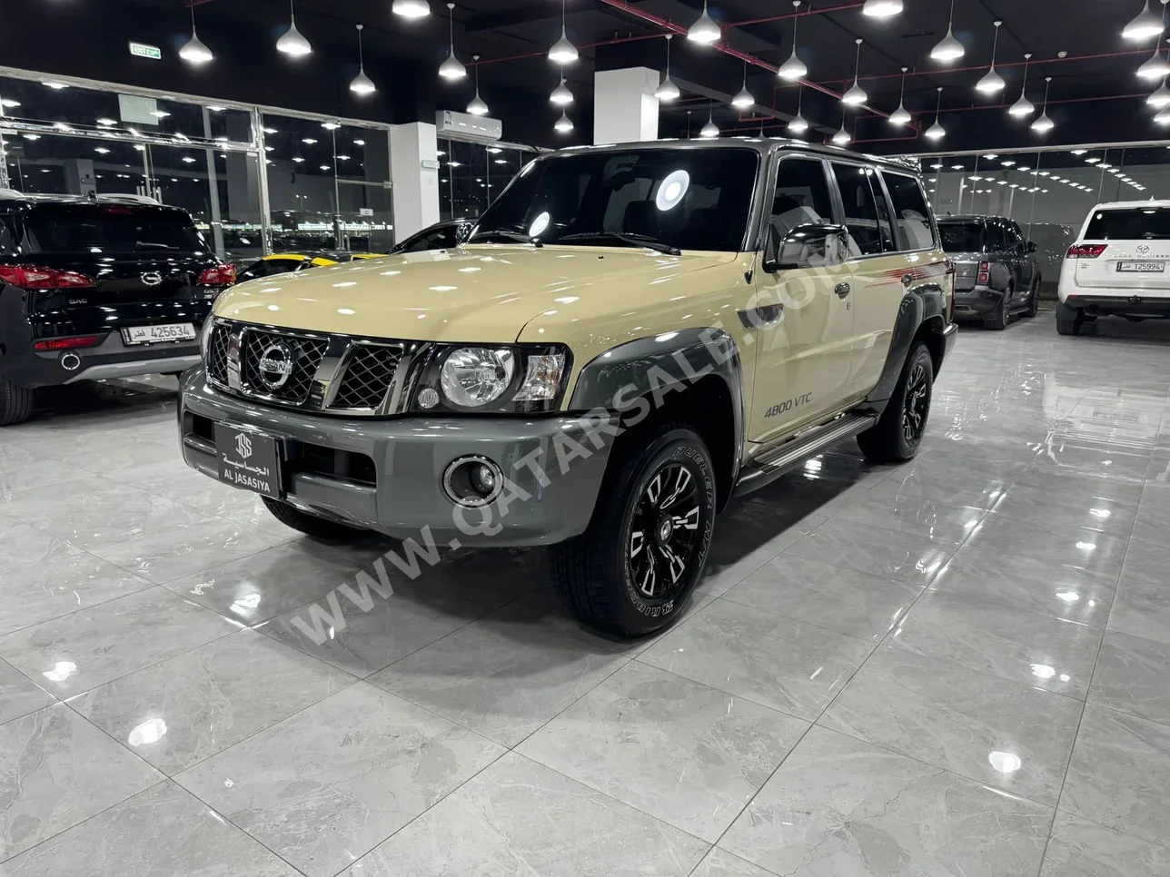 نيسان  باترول  سفاري الاسطورة  2024  اوتوماتيك  8,000 كم  6 سلندر  دفع رباعي  اس يو في  بيج  تحت الضمان