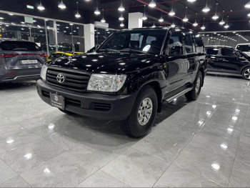 تويوتا  لاند كروزر  جي  2006  عادي  300,000 كم  6 سلندر  دفع رباعي  اس يو في  أسود