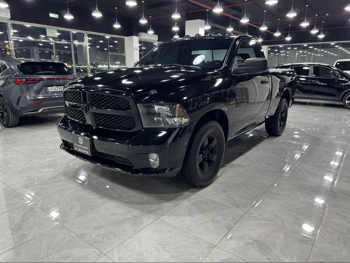 دودج  رام  1500  2022  اوتوماتيك  24,000 كم  8 سلندر  دفع رباعي  بيكب  أسود  تحت الضمان