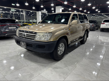 تويوتا  لاند كروزر  جي اكس ار  2007  عادي  300,000 كم  6 سلندر  دفع رباعي  اس يو في  ذهبي