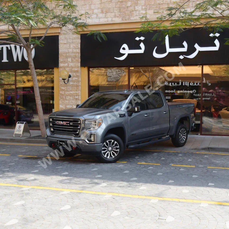 GMC  Sierra  AT4  2020  Automatic  207,400 Km  8 Cylinder  Four Wheel Drive (4WD)  Pick Up  Gray