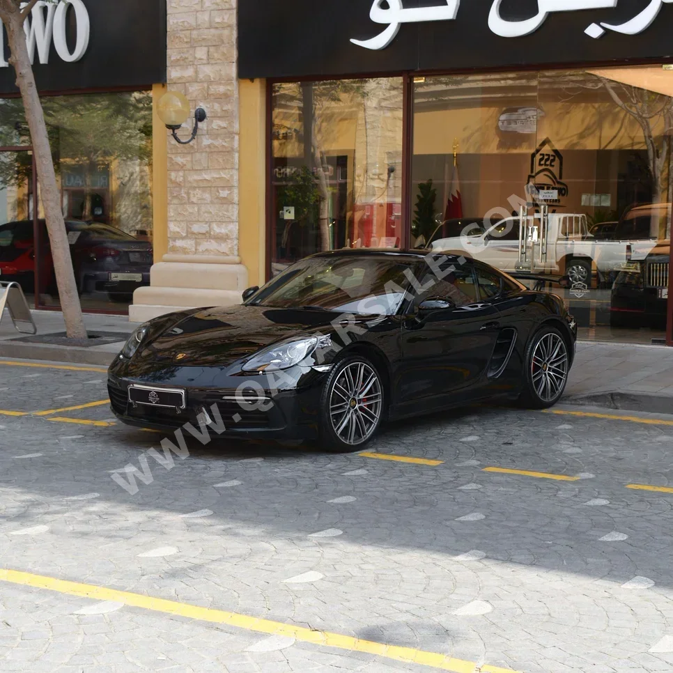 بورش كايمان 718 2019 اوتوماتيك 140,370 كم 6 سلندر دفع خلفي كوبيه \ سبورت أسود