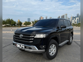 تويوتا  لاند كروزر  جي اكس  2025  اوتوماتيك  22,000 كم  6 سلندر  دفع رباعي  اس يو في  أسود  تحت الضمان