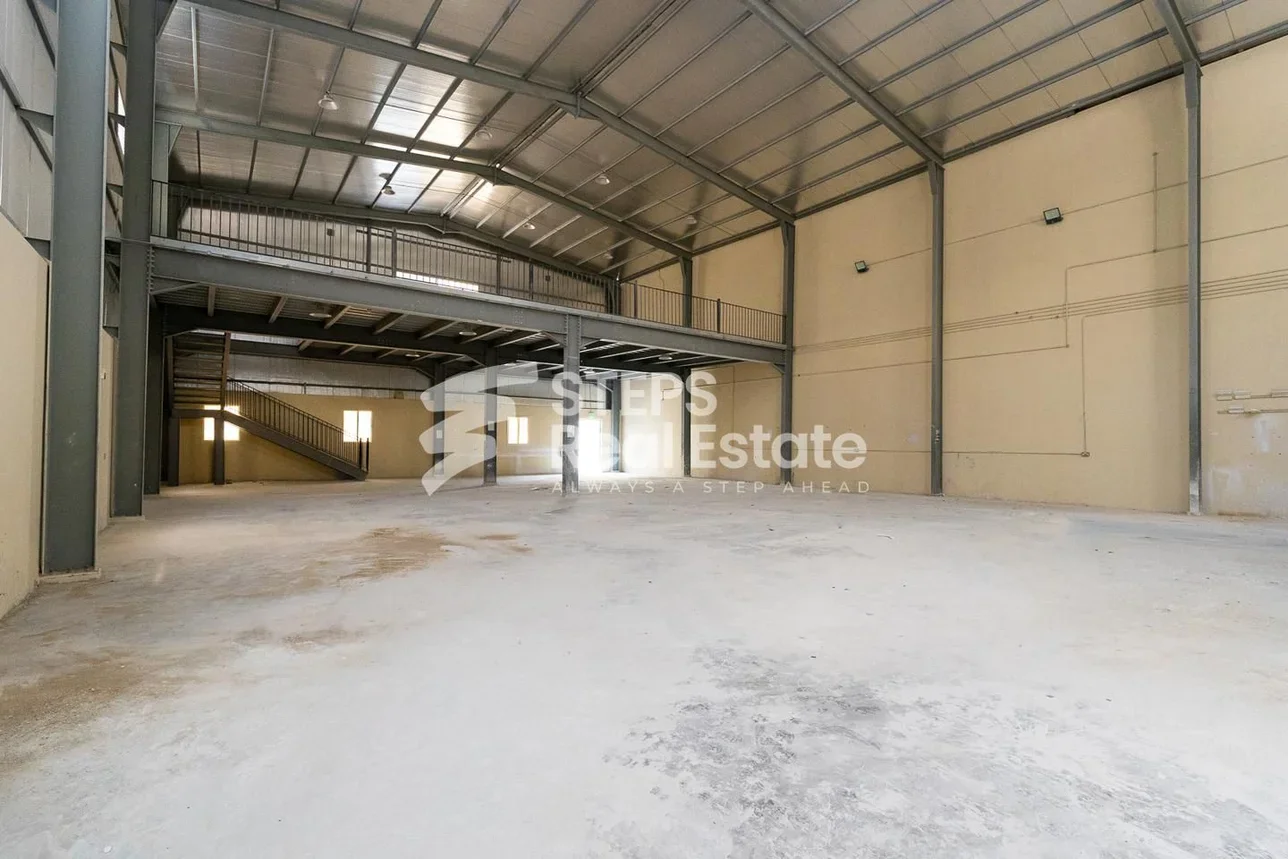 مخازن و مستودعات - الوكرة  - بركة العوامر  -المساحة: 1000 متر مربع