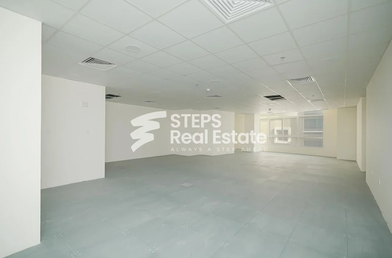 Commercial Offices - Not Furnished  - Doha  - Najma