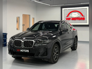 بي ام دبليو  الفئة - اكس  اكس 4  2022  اوتوماتيك  44,000 كم  4 سلندر  دفع رباعي  اس يو في  رمادي  تحت الضمان