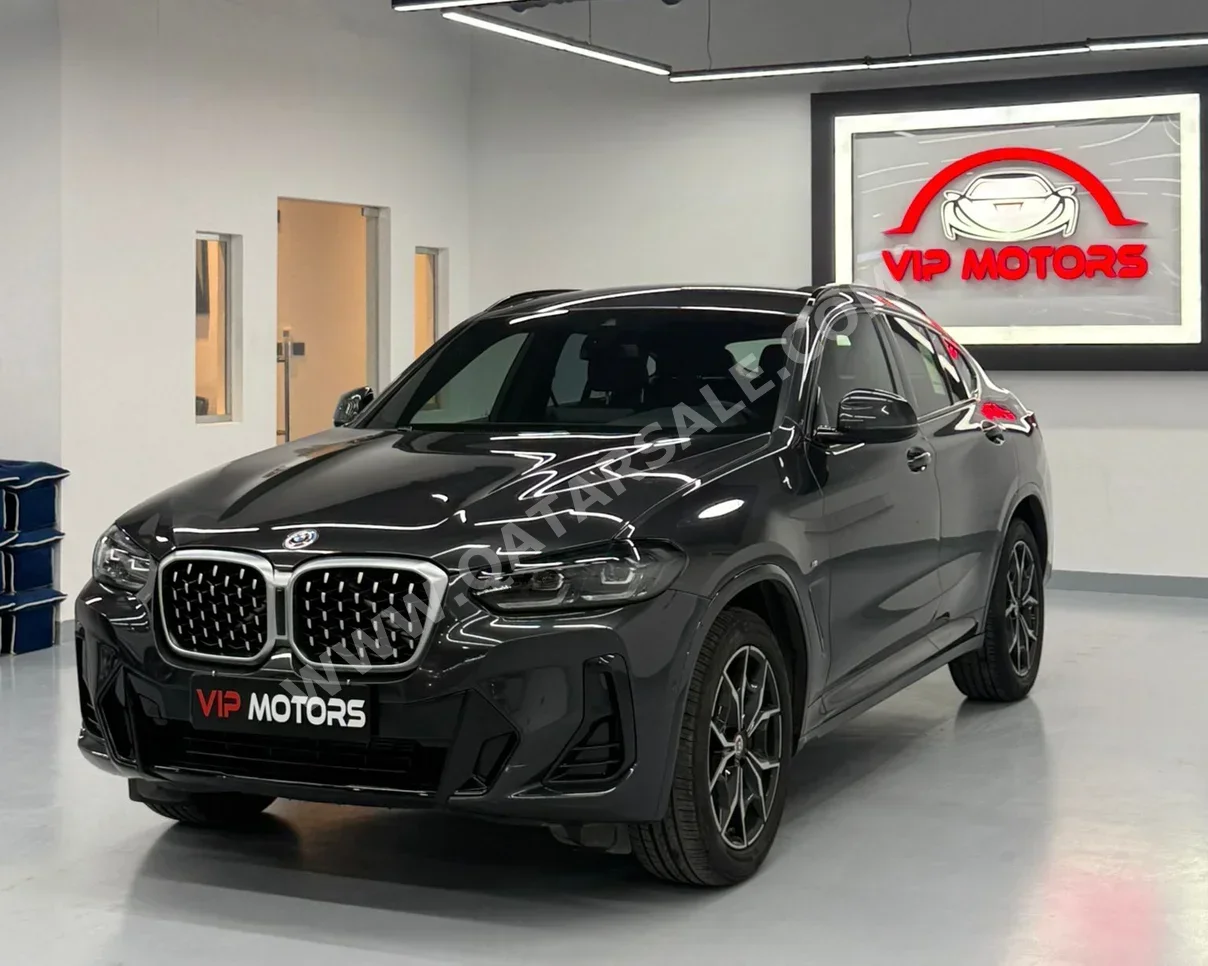 بي ام دبليو  الفئة - اكس  اكس 4  2022  اوتوماتيك  44,000 كم  4 سلندر  دفع رباعي  اس يو في  رمادي  تحت الضمان