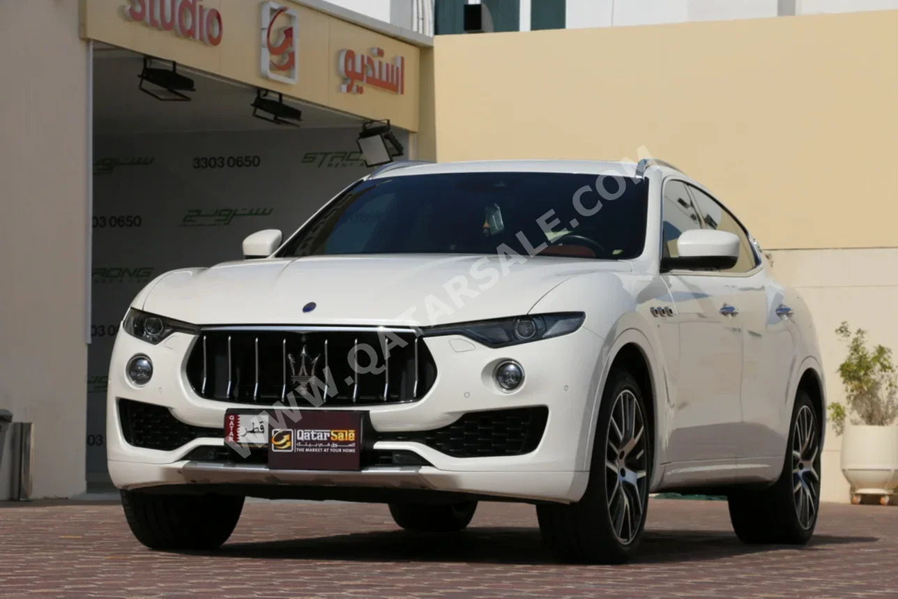 مزاراتي ليفانت اس 2017 اوتوماتيك 85,000 كم 6 سلندر دفع كلي مستمر اس يو في أبيض