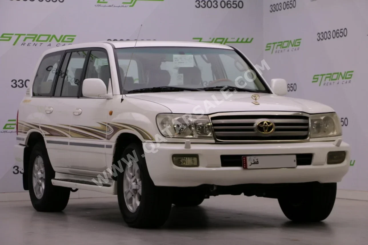 Toyota Land Cruiser GXR 2006 Automatic 325,000 Km 6 Cylinder Four Wheel Drive (4WD) SUV Pearl