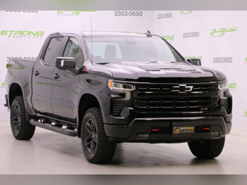 Chevrolet  Silverado  Trail Boss  2024  Automatic  26,000 Km  8 Cylinder  Four Wheel Drive (4WD)  Pick Up  Black  With Warranty