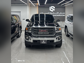 جي ام سي  سييرا  1500  2014  اوتوماتيك  253,000 كم  8 سلندر  دفع رباعي  بيكب  أسود