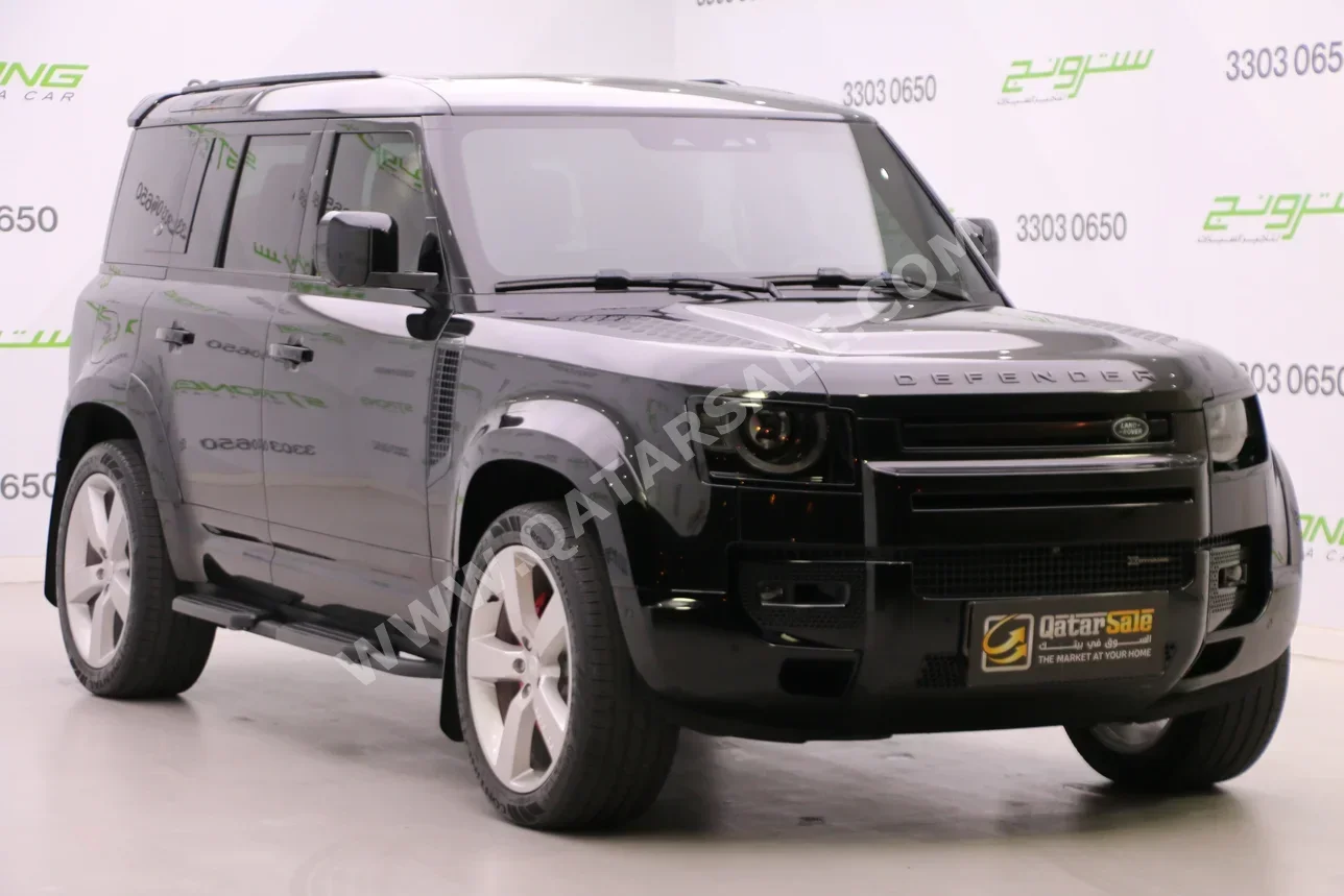 لاند روفر ديفيندر 110 اكس داينمك 2023 اوتوماتيك 67,000 كم 6 سلندر دفع رباعي اس يو في أسود تحت الضمان