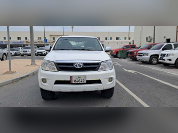 Toyota  Fortuner  2007  Automatic  294,000 Km  4 Cylinder  Four Wheel Drive (4WD)  SUV  White