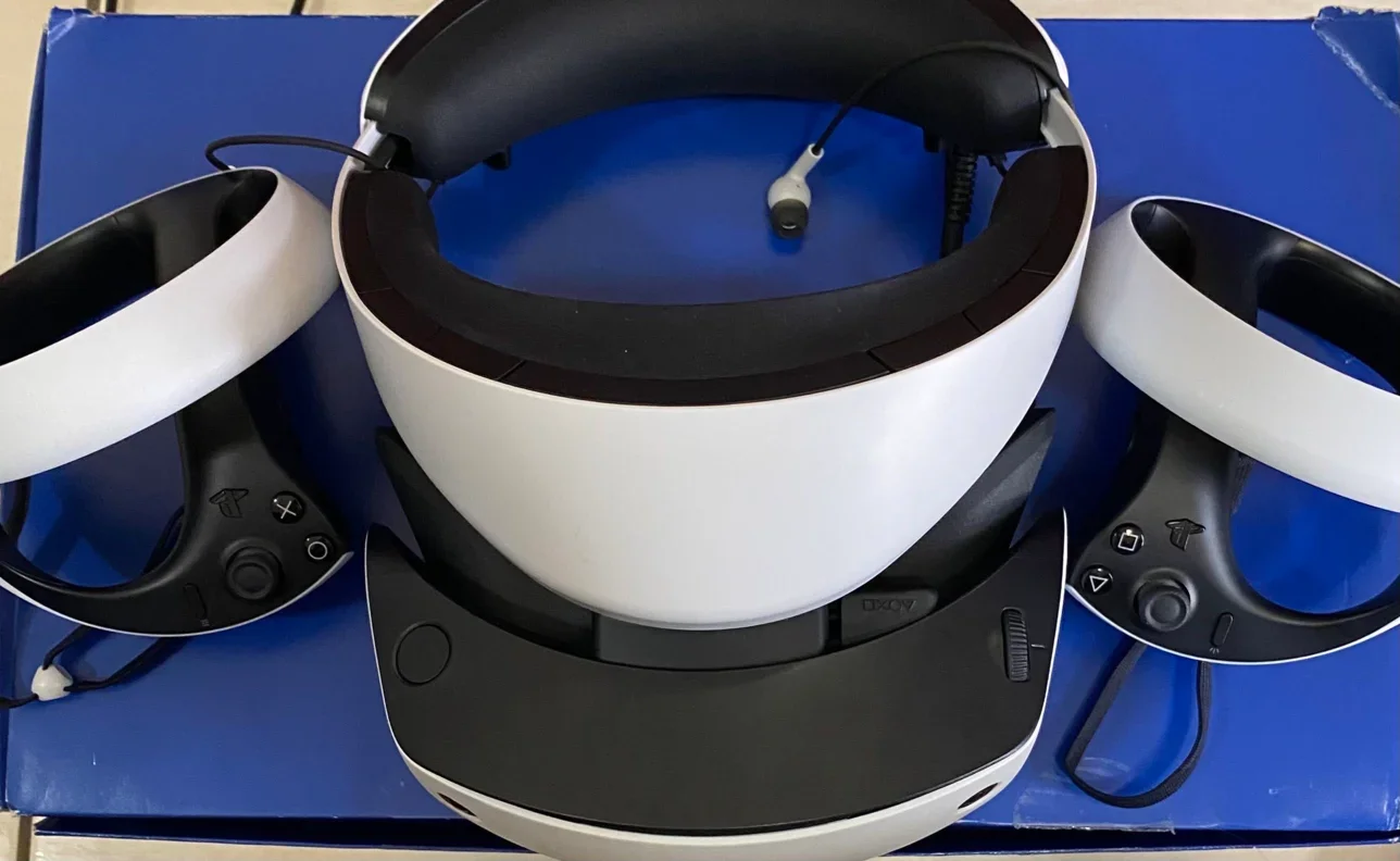 Sony  PS VR 2  - Playstation  Knuckles Included