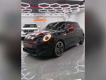 Mini  Cooper  Clubman JCW  2019  Automatic  95,000 Km  4 Cylinder  Front Wheel Drive (FWD)  Hatchback  Black