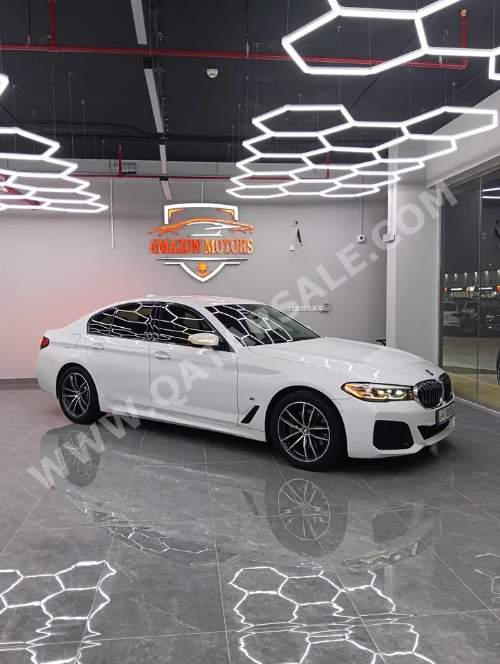 BMW 5-Series 520i 2022 Automatic 74,230 Km 6 Cylinder Rear Wheel Drive (RWD) Sedan White
