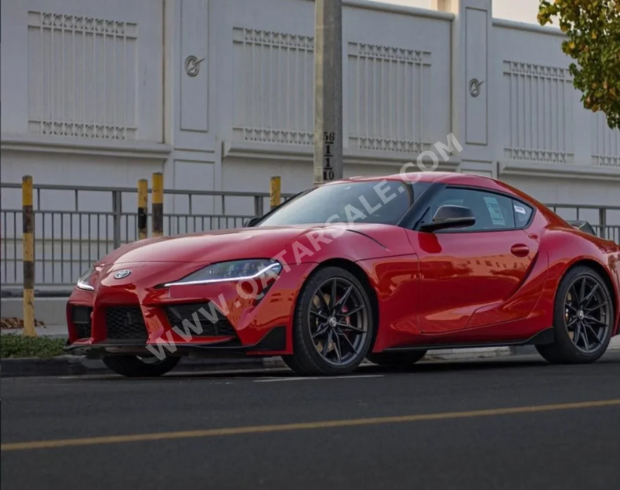 تويوتا سوبرا جي ار 2023 اوتوماتيك 77,400 كم 6 سلندر دفع خلفي كوبيه \ سبورت أحمر