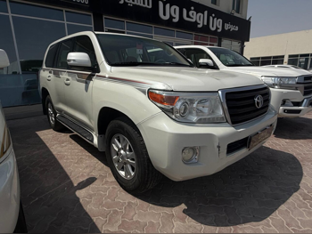 تويوتا  لاند كروزر  جي اكس  2014  اوتوماتيك  346,000 كم  6 سلندر  دفع رباعي  اس يو في  أبيض