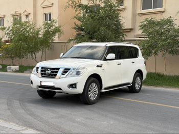 نيسان  باترول  اس اي  2015  اوتوماتيك  120,000 كم  8 سلندر  دفع رباعي  اس يو في  أبيض