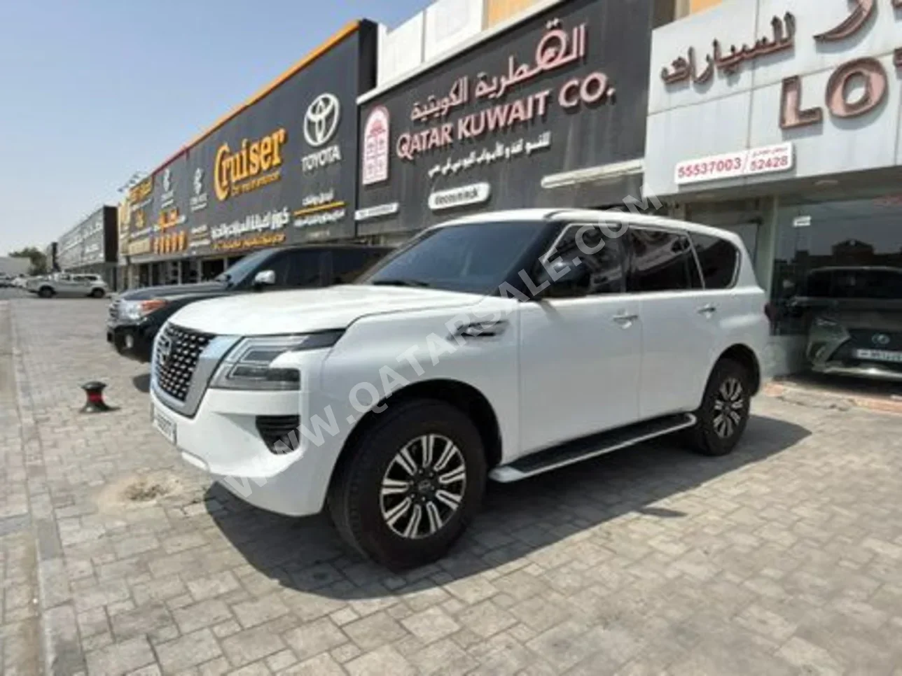 نيسان باترول أكس أي 2022 اوتوماتيك 135,000 كم 6 سلندر دفع رباعي اس يو في أبيض