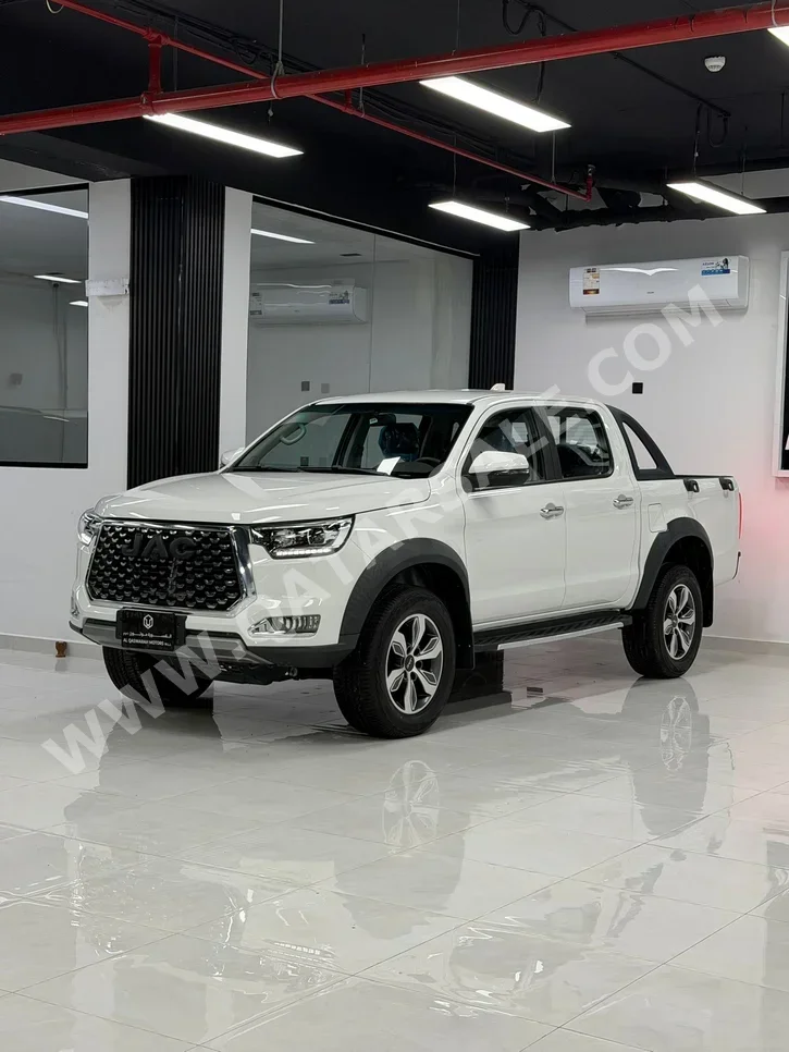 جــاك موتورز تي 8 2025 عادي 0 كم 4 سلندر دفع رباعي بيكب أبيض تحت الضمان