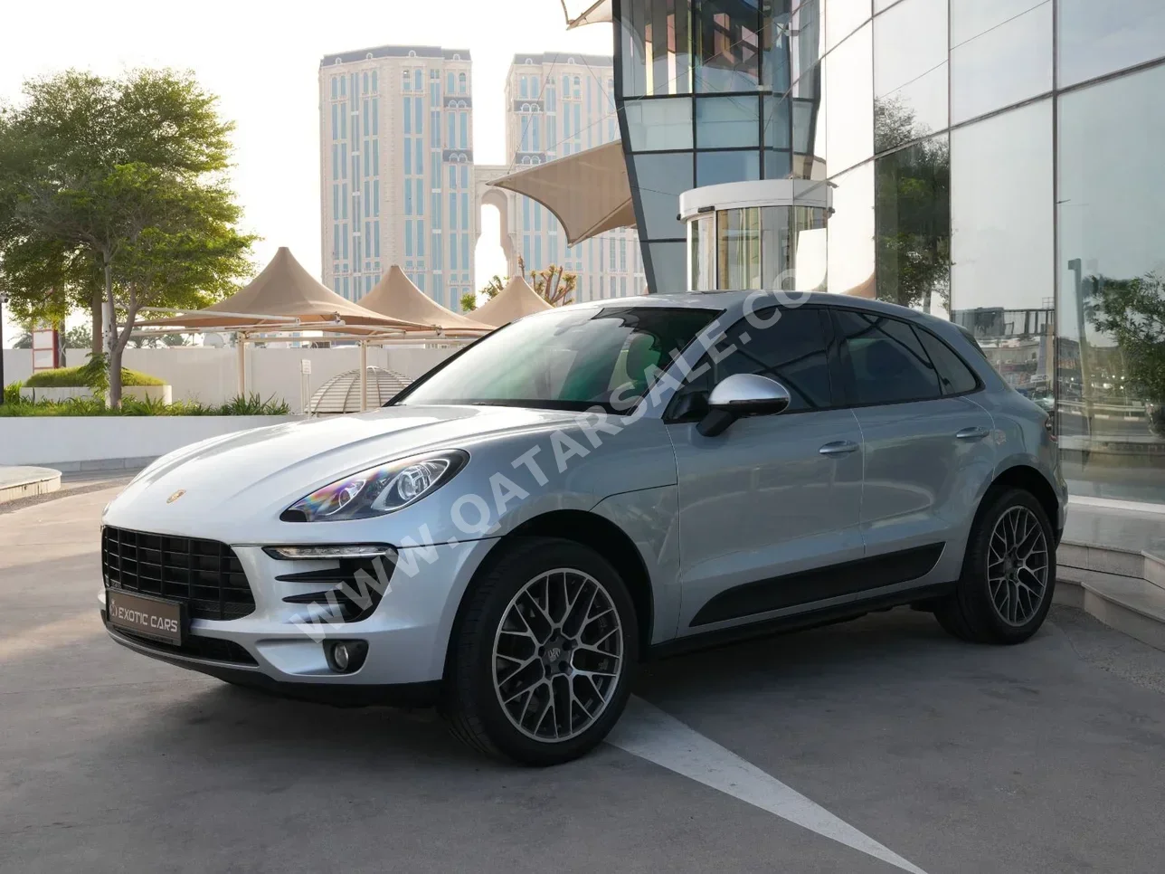 بورش  ماكان  2017  اوتوماتيك  81,000 كم  4 سلندر  دفع رباعي  اس يو في  رمادي