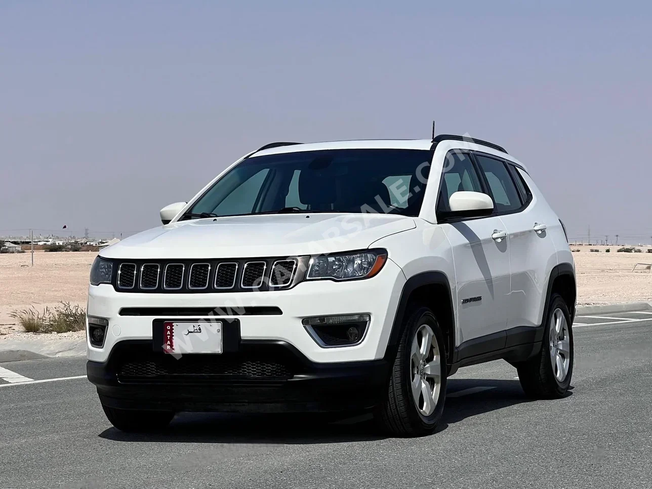 جييب  كومباس  لونغتيود  2019  اوتوماتيك  81,000 كم  4 سلندر  دفع رباعي  اس يو في  أبيض