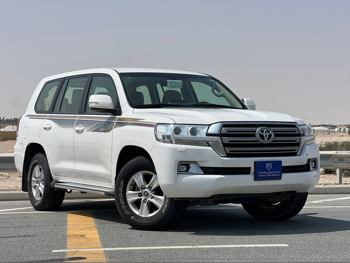 تويوتا  لاند كروزر  جي اكس ار  2019  اوتوماتيك  6,000 كم  8 سلندر  دفع رباعي  اس يو في  أبيض